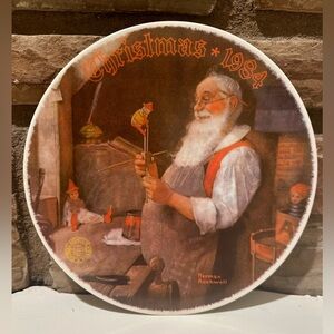 Norman Rockwell “Santa In His Workshop” Vintage Collectible Plate Christmas 1984